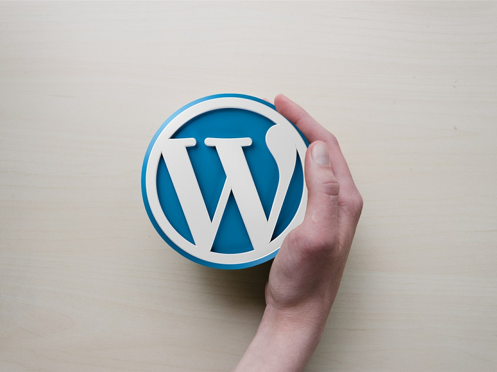 wordpress free vs paid